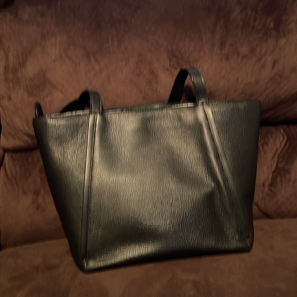 Michael Kors bag, excellent condition. Ready to send. - Picture 4 of 9